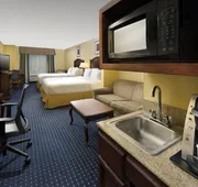 Holiday Inn Express & Suites San Antonio-West-SeaWorld Area by IHG hotel detail image 7