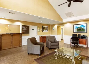 Quality Inn Thomaston hotel thumbnail 2