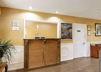 Quality Inn Thomaston hotel thumbnail 3