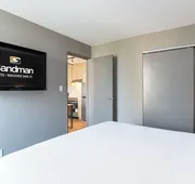 Sandman Suites Vancouver on Davie hotel detail image 4