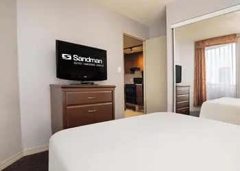 Sandman Suites Vancouver on Davie hotel thumbnail 5