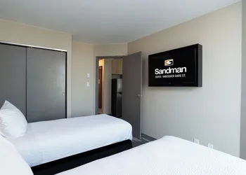 Sandman Suites Vancouver on Davie hotel thumbnail 7