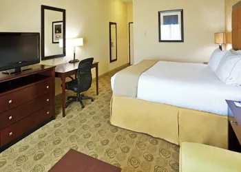 Holiday Inn Express & Suites Dallas East - Fair Park by IHG hotel thumbnail 3
