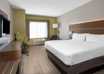 Holiday Inn Express & Suites Dallas East - Fair Park by IHG hotel thumbnail 8