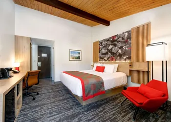 Ramada by Wyndham Santa Barbara hotel thumbnail 5