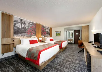 Ramada by Wyndham Santa Barbara hotel thumbnail 6