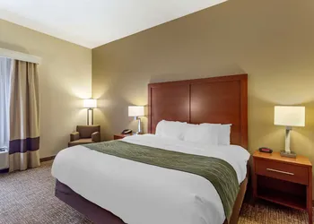 Comfort Inn & Suites Cave City hotel thumbnail 6