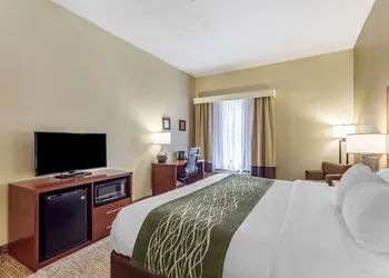 Comfort Inn & Suites Cave City hotel thumbnail 8