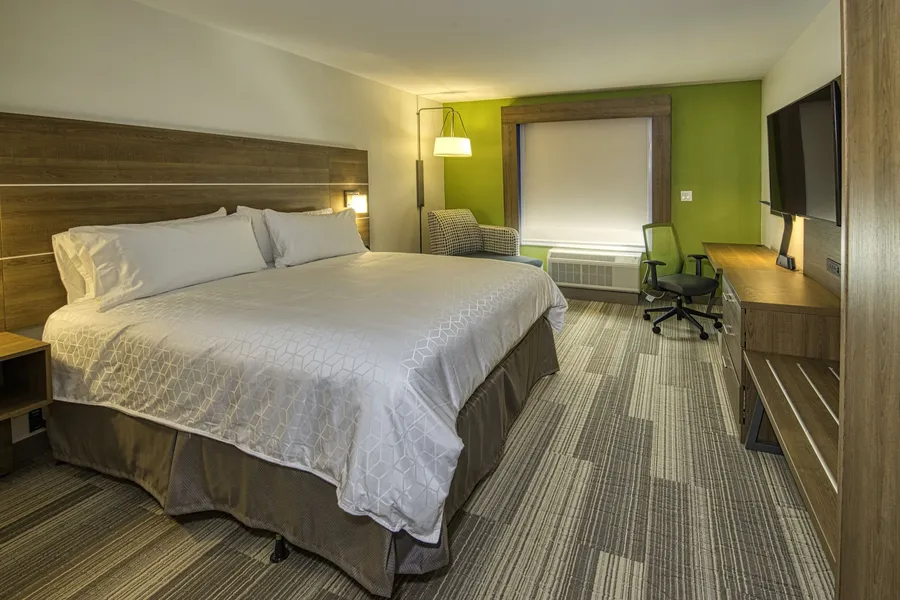 Holiday Inn Express & Suites Lincoln Airport by IHG hotel detail image 2