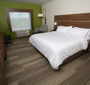 Holiday Inn Express & Suites Lincoln Airport by IHG hotel detail image 5