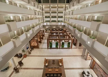 Embassy Suites by Hilton Brunswick hotel thumbnail 2