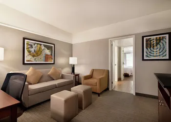 Embassy Suites by Hilton Brunswick hotel thumbnail 6