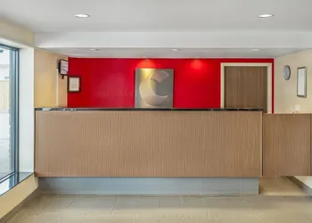 Comfort Inn London - Wellington Road hotel thumbnail 2