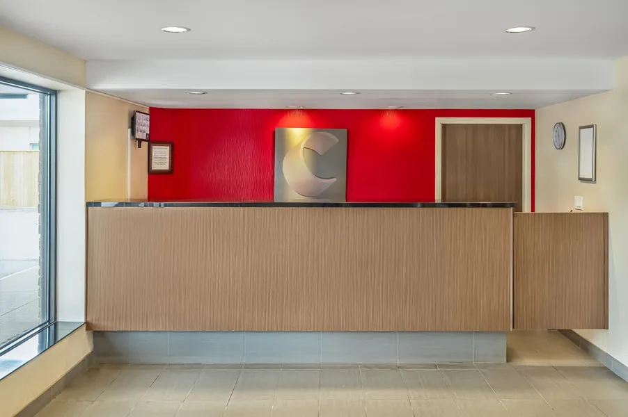 Comfort Inn London - Wellington Road hotel detail image 2