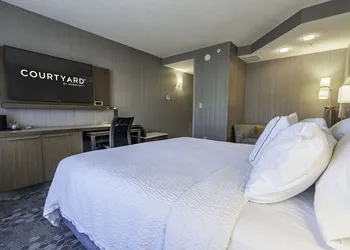 Courtyard by Marriott Cleveland Willoughby hotel thumbnail 5