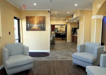 Baymont by Wyndham Manning hotel thumbnail 2