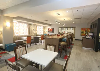 Hampton Inn Owego hotel thumbnail 4