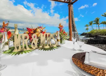 Courtyard by Marriott King Kamehameha's Kona Beach Hotel hotel thumbnail 6