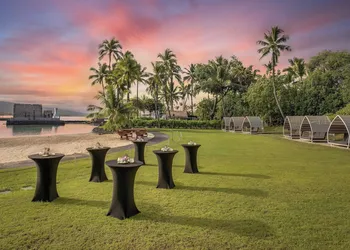 Courtyard by Marriott King Kamehameha's Kona Beach Hotel hotel thumbnail 7
