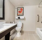 Holiday Inn Vancouver Centre by IHG hotel detail image 5