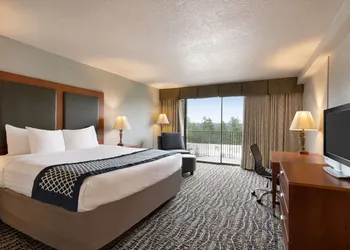 Baymont by Wyndham Bremerton WA hotel thumbnail 6