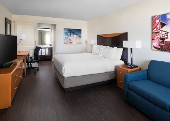 Fairfield by Marriott Anaheim Resort hotel thumbnail 5