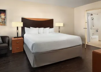 Fairfield by Marriott Anaheim Resort hotel thumbnail 6