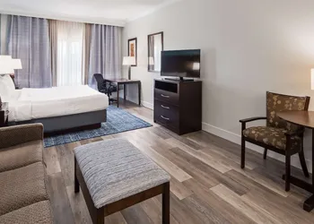 Best Western Plus Ambassador Suites Venice hotel thumbnail 5