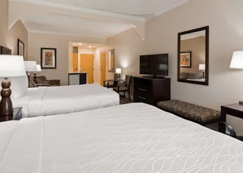 Best Western Plus Ambassador Suites Venice hotel thumbnail 8