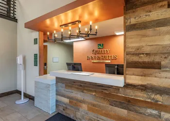 Quality Inn & Suites Steamboat Springs hotel thumbnail 3