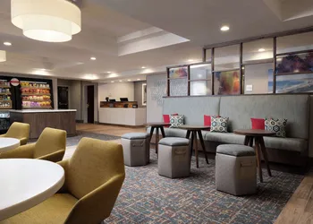 Hampton Inn San Diego Del Mar hotel thumbnail 2