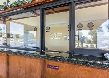 Rodeway Inn & Suites Canyon Lake-Menifee West hotel thumbnail 2