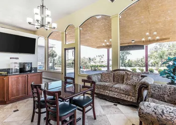 Rodeway Inn & Suites Canyon Lake-Menifee West hotel thumbnail 4