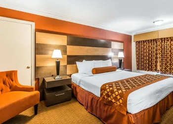 Rodeway Inn & Suites Canyon Lake-Menifee West hotel thumbnail 6