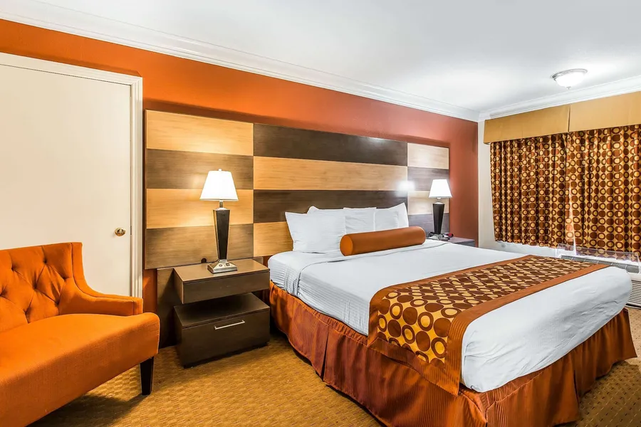 Rodeway Inn & Suites Canyon Lake-Menifee West hotel detail image 6