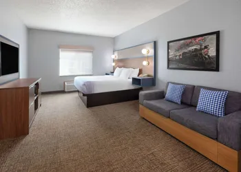 AmericInn by Wyndham Grinnell hotel thumbnail 8