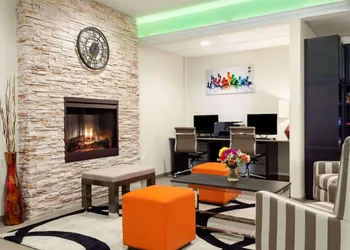 Country Inn & Suites by Radisson, San Antonio Lackland AFB - SeaWorld Area hotel thumbnail 2