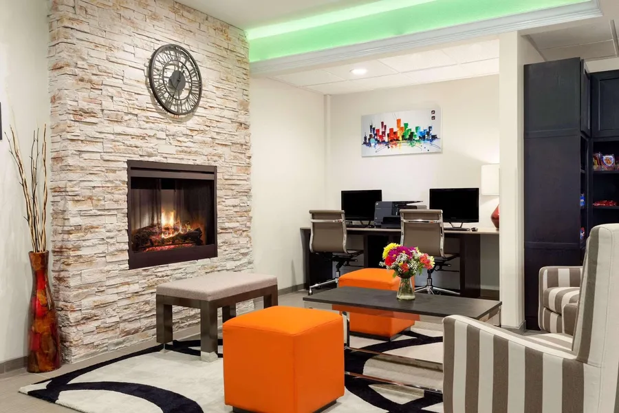 Country Inn & Suites by Radisson, San Antonio Lackland AFB - SeaWorld Area hotel detail image 2