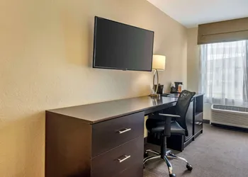 Sleep Inn & Suites Port Charlotte - Punta Gorda hotel thumbnail 5