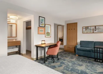 Hampton Inn & Suites by Hilton Langley-Surrey hotel thumbnail 6