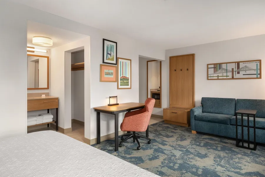 Hampton Inn & Suites by Hilton Langley-Surrey hotel detail image 6