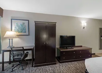 Best Western Plus Chicagoland - Countryside hotel thumbnail 6