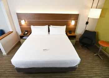 Holiday Inn Express Hotel & Stes Port Clinton-Catawba Island by IHG hotel thumbnail 7