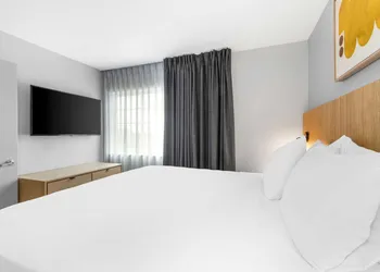 Sonesta Simply Suites Austin South hotel thumbnail 8