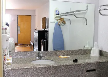 Fairway Inn hotel thumbnail 6