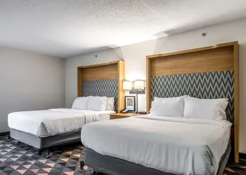 Holiday Inn Indianapolis Downtown by IHG hotel thumbnail 5