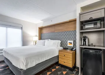 Holiday Inn Indianapolis Downtown by IHG hotel thumbnail 6