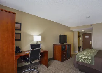 Comfort Inn University Area hotel thumbnail 6