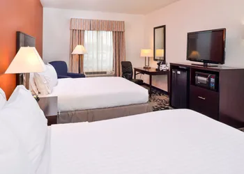 Holiday Inn Express & Suites Greenfield by IHG hotel thumbnail 3