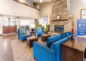 Comfort Inn Waukesha - Milwaukee West hotel thumbnail 4